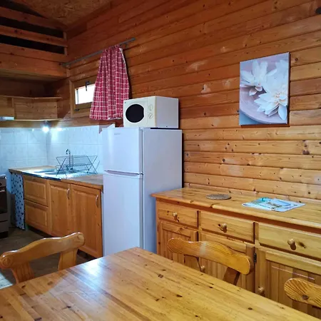 Orange - Piscine Partagee Guest house