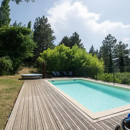 Orange - Piscine Partagee Gasthof