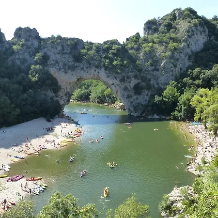 Orange - Piscine Partagee Gasthof Darbres